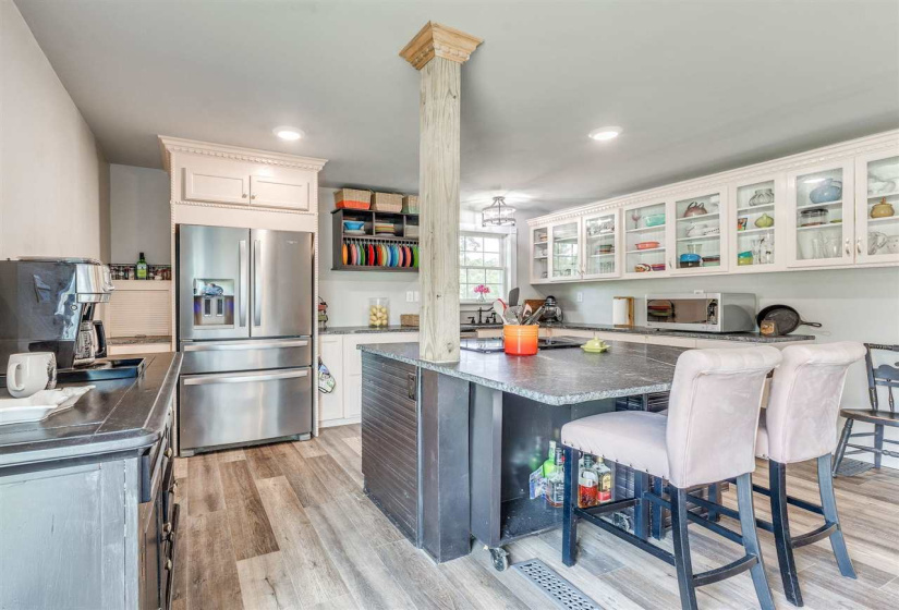 4 Bedrooms Bedrooms, 0 ,2 BathroomsBathrooms,Residential,Single Family,Eseco,1,132856