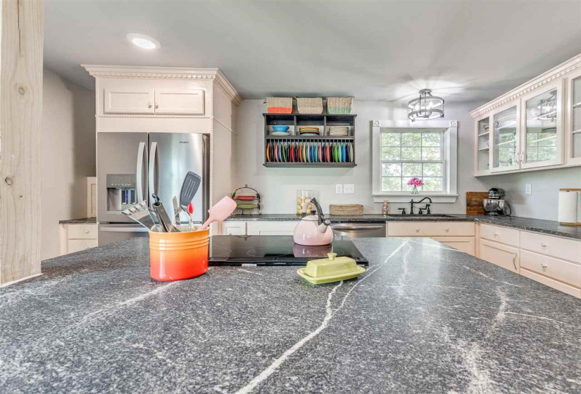 4 Bedrooms Bedrooms, 0 ,2 BathroomsBathrooms,Residential,Single Family,Eseco,1,132856