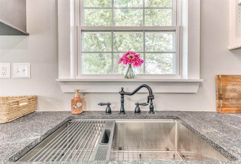 4 Bedrooms Bedrooms, 0 ,2 BathroomsBathrooms,Residential,Single Family,Eseco,1,132856