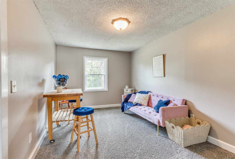 4 Bedrooms Bedrooms, 0 ,2 BathroomsBathrooms,Residential,Single Family,Eseco,1,132856