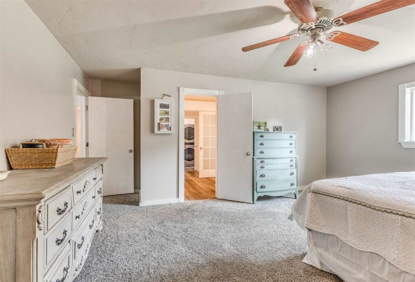 4 Bedrooms Bedrooms, 0 ,2 BathroomsBathrooms,Residential,Single Family,Eseco,1,132856