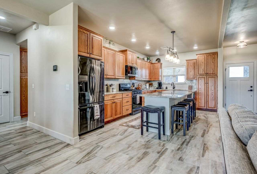 3 Bedrooms Bedrooms, 0 ,2 BathroomsBathrooms,Residential,Single Family,Westpoint,1.5,132857