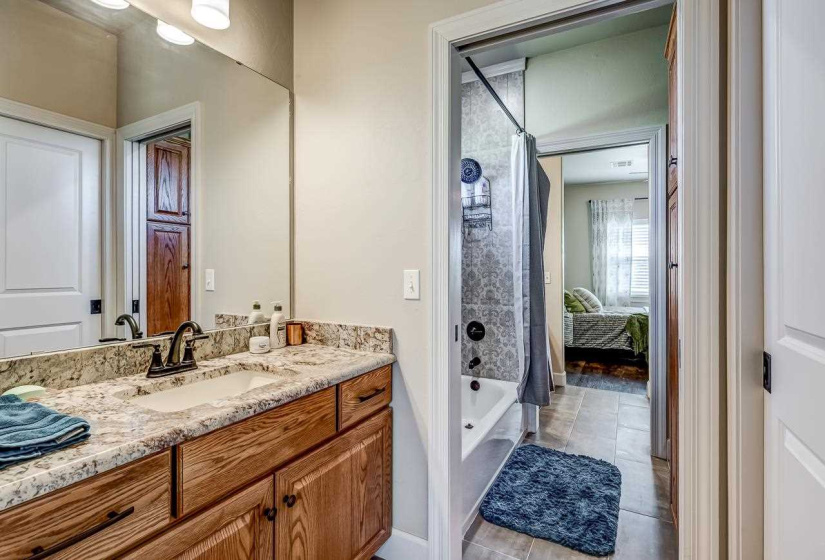3 Bedrooms Bedrooms, 0 ,2 BathroomsBathrooms,Residential,Single Family,Westpoint,1.5,132857