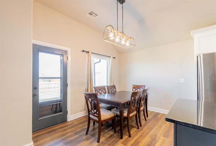 3 Bedrooms Bedrooms, 0 ,2 BathroomsBathrooms,Residential,Single Family,Grandview,1,132858