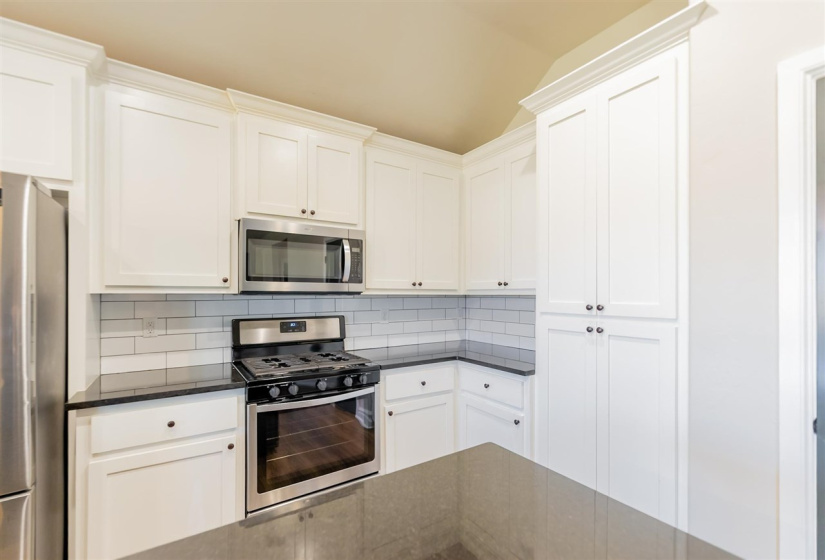 3 Bedrooms Bedrooms, 0 ,2 BathroomsBathrooms,Residential,Single Family,Grandview,1,132858