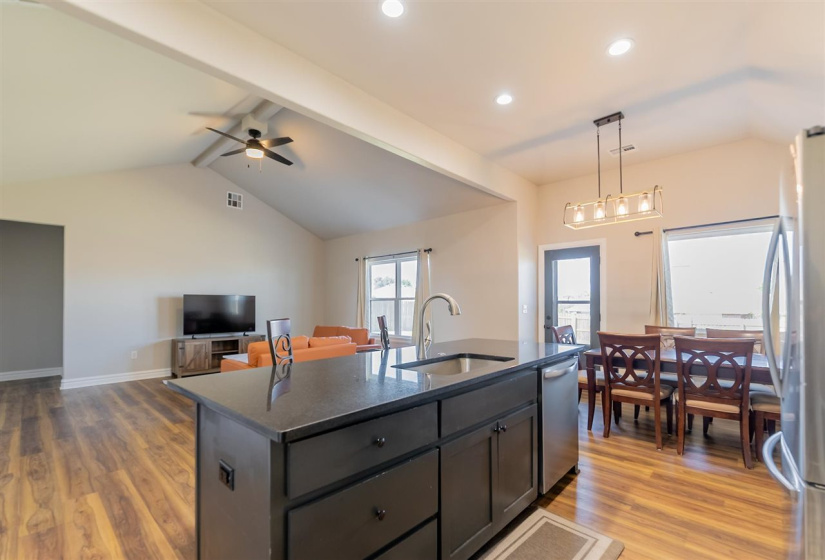 3 Bedrooms Bedrooms, 0 ,2 BathroomsBathrooms,Residential,Single Family,Grandview,1,132858