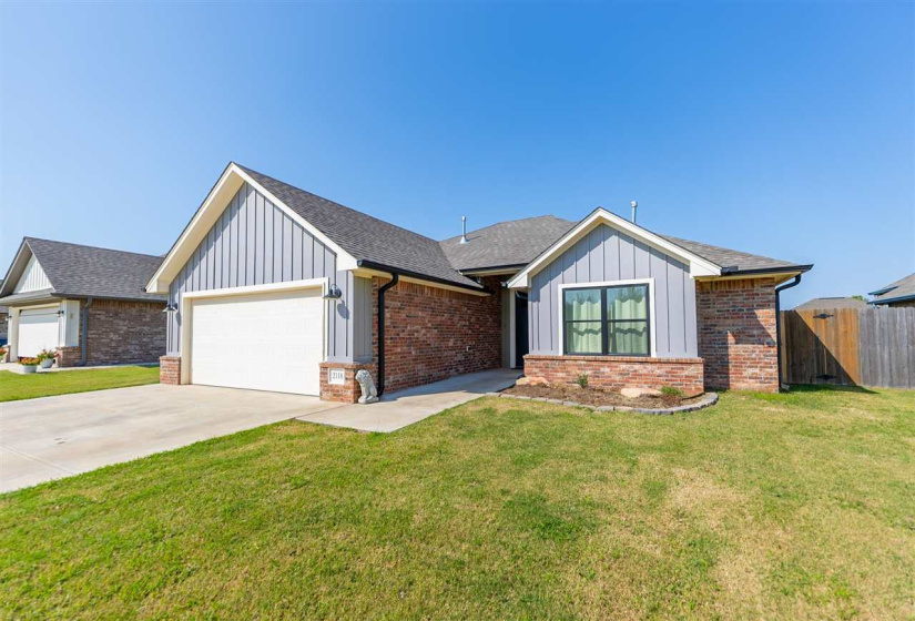 3 Bedrooms Bedrooms, 0 ,2 BathroomsBathrooms,Residential,Single Family,Grandview,1,132858
