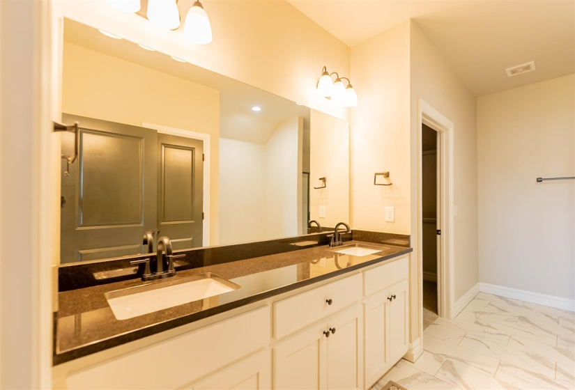 3 Bedrooms Bedrooms, 0 ,2 BathroomsBathrooms,Residential,Single Family,Grandview,1,132858