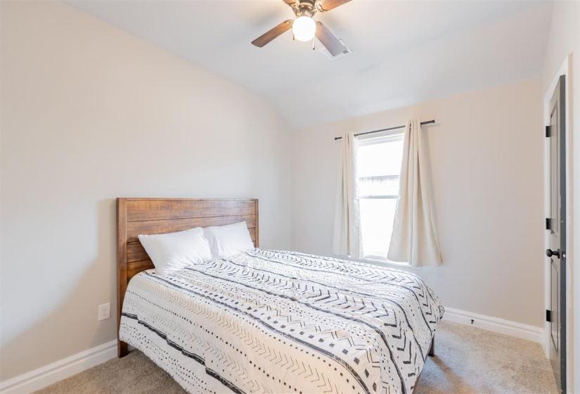 3 Bedrooms Bedrooms, 0 ,2 BathroomsBathrooms,Residential,Single Family,Grandview,1,132858