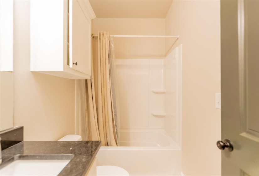 3 Bedrooms Bedrooms, 0 ,2 BathroomsBathrooms,Residential,Single Family,Grandview,1,132858