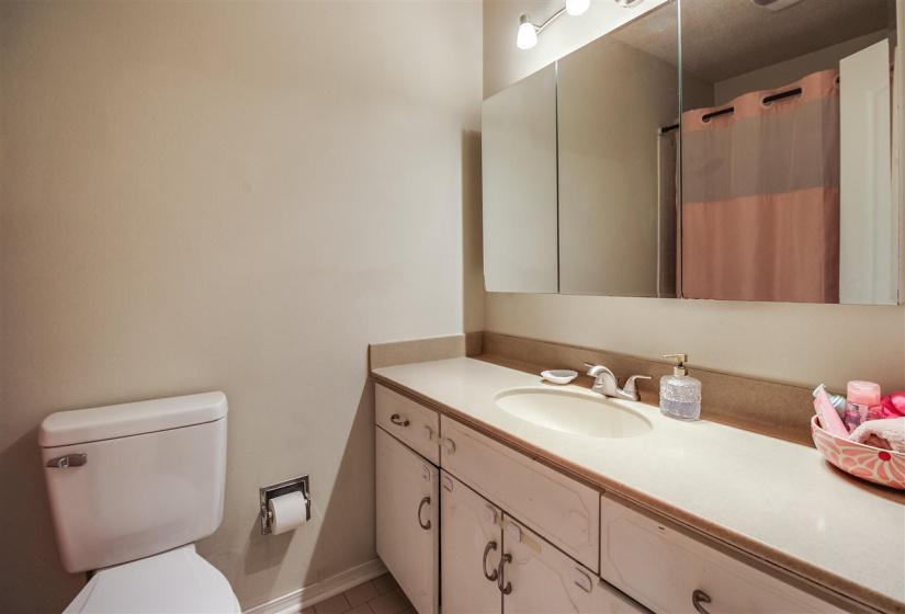 3 Bedrooms Bedrooms, 0 ,2 BathroomsBathrooms,Residential,Single Family,Skyline,1,132859