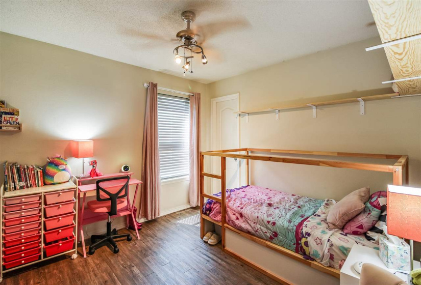 3 Bedrooms Bedrooms, 0 ,2 BathroomsBathrooms,Residential,Single Family,Skyline,1,132859