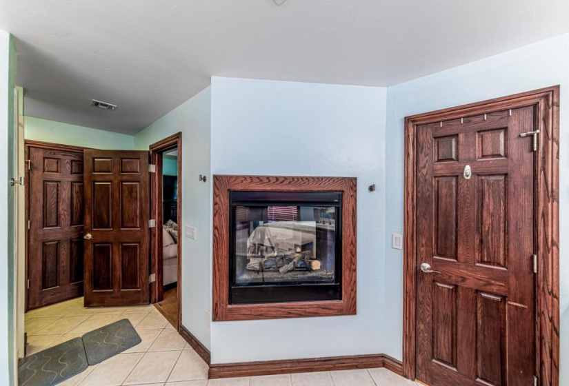4 Bedrooms Bedrooms, 0 ,3 BathroomsBathrooms,Residential,Single Family,Pecan Lake,1.5,132867