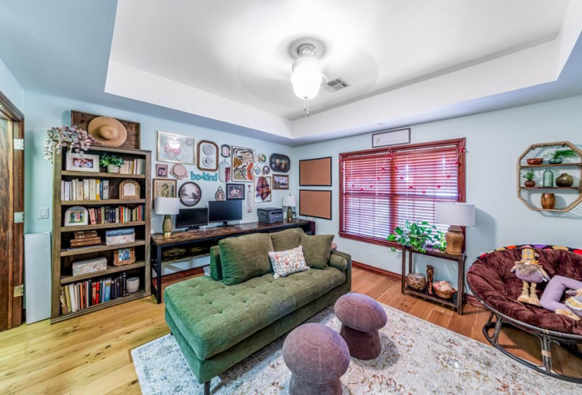 4 Bedrooms Bedrooms, 0 ,3 BathroomsBathrooms,Residential,Single Family,Pecan Lake,1.5,132867