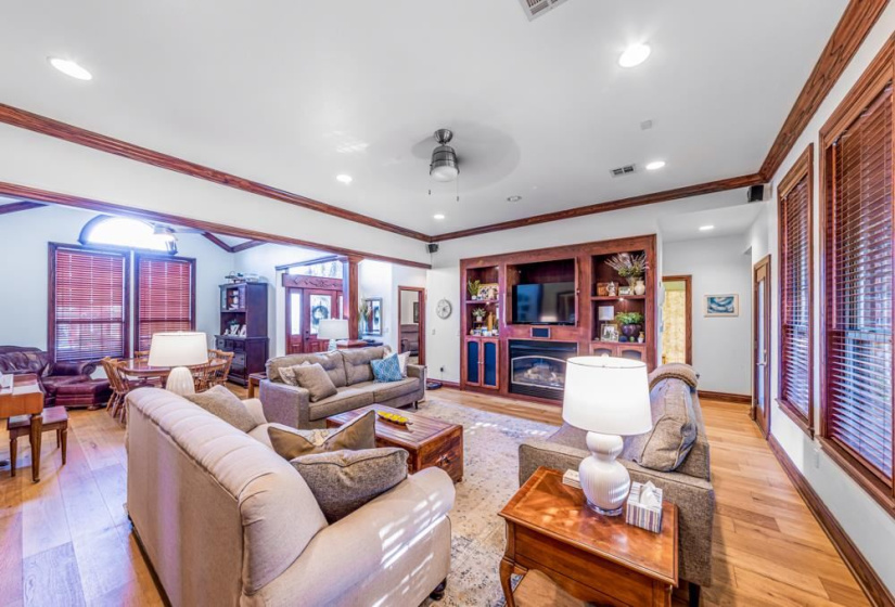 4 Bedrooms Bedrooms, 0 ,3 BathroomsBathrooms,Residential,Single Family,Pecan Lake,1.5,132867