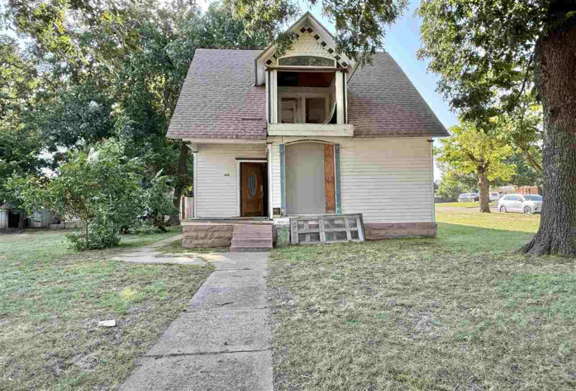4 Bedrooms Bedrooms, 0 ,2 BathroomsBathrooms,Residential,Single Family,7th,2,132872