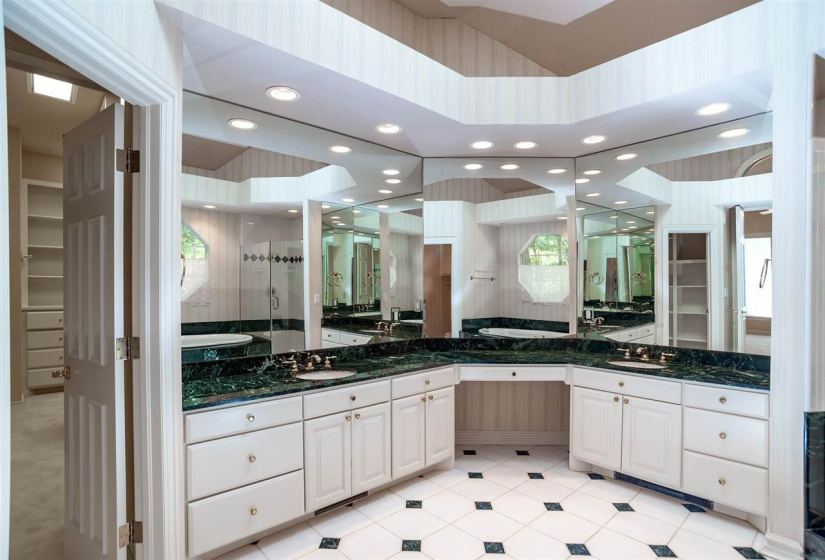 5 Bedrooms Bedrooms, 0 ,3 BathroomsBathrooms,Residential,Single Family,Woodlake,2,132882