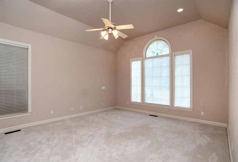 5 Bedrooms Bedrooms, 0 ,3 BathroomsBathrooms,Residential,Single Family,Woodlake,2,132882