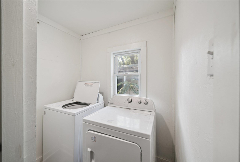 4 Bedrooms Bedrooms, 0 ,2 BathroomsBathrooms,Residential,Single Family,Husband,2,132887