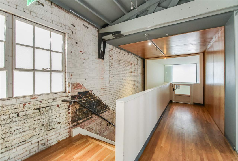 0 , 0 ,11 BathroomsBathrooms,Commercial/industrial,Commercial,Knoblock,2,132890