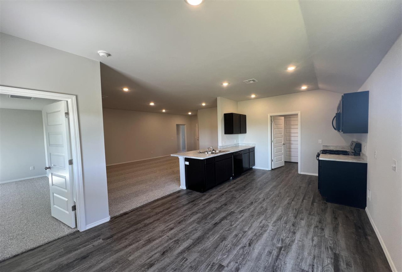 3 Bedrooms Bedrooms, 0 ,2 BathroomsBathrooms,Residential,Single Family,2nd,1,132894