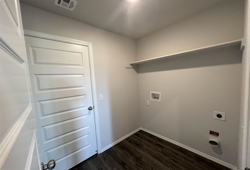 3 Bedrooms Bedrooms, 0 ,2 BathroomsBathrooms,Residential,Single Family,2nd,1,132894