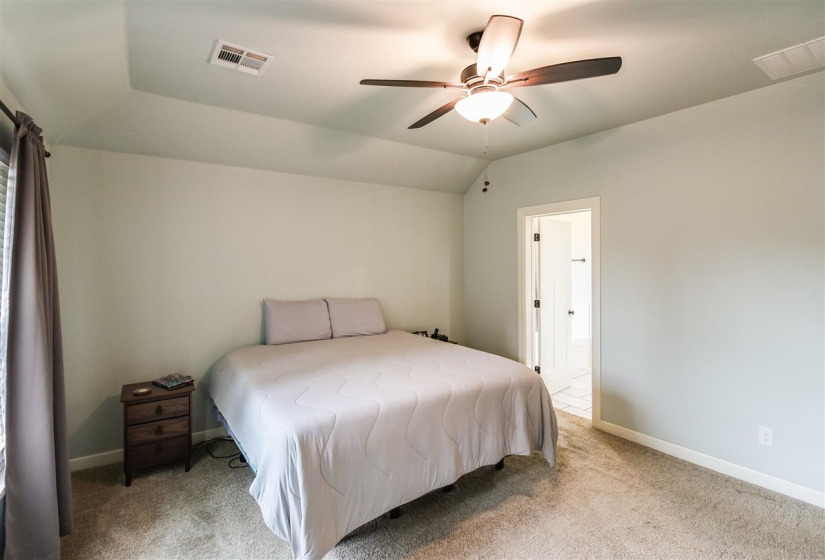 4 Bedrooms Bedrooms, 0 ,2 BathroomsBathrooms,Residential,Single Family,Oak Crest,1,132896