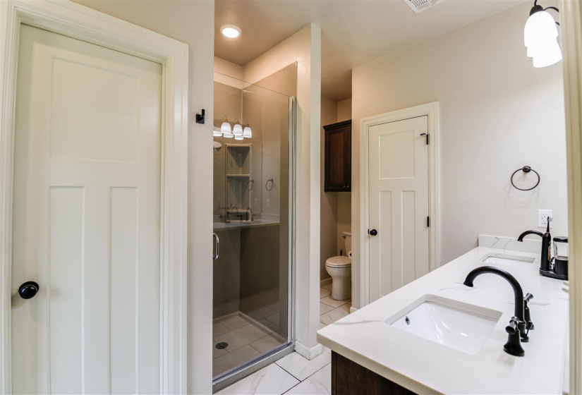 4 Bedrooms Bedrooms, 0 ,2 BathroomsBathrooms,Residential,Single Family,Oak Crest,1,132896