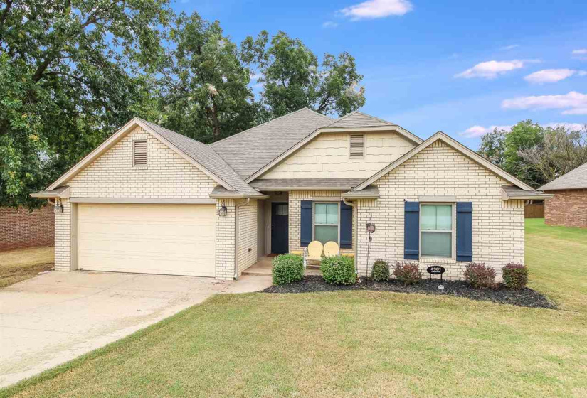 4 Bedrooms Bedrooms, 0 ,2 BathroomsBathrooms,Residential,Single Family,Oak Crest,1,132896