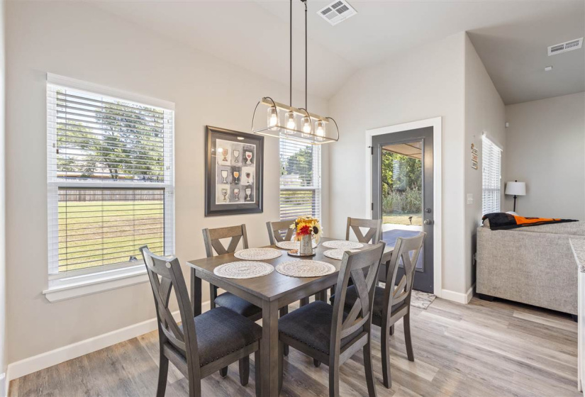 4 Bedrooms Bedrooms, 0 ,2 BathroomsBathrooms,Residential,Single Family,Donaldson,1,132901