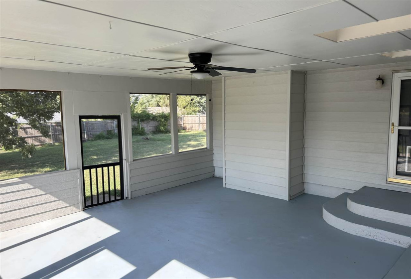 3 Bedrooms Bedrooms, 0 ,3 BathroomsBathrooms,Residential,Single Family,Hillcrest,1,132903