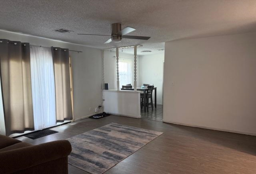 3 Bedrooms Bedrooms, 0 ,2 BathroomsBathrooms,Residential,Single Family,9th,1,132905