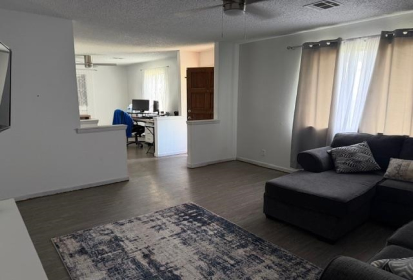 3 Bedrooms Bedrooms, 0 ,2 BathroomsBathrooms,Residential,Single Family,9th,1,132905