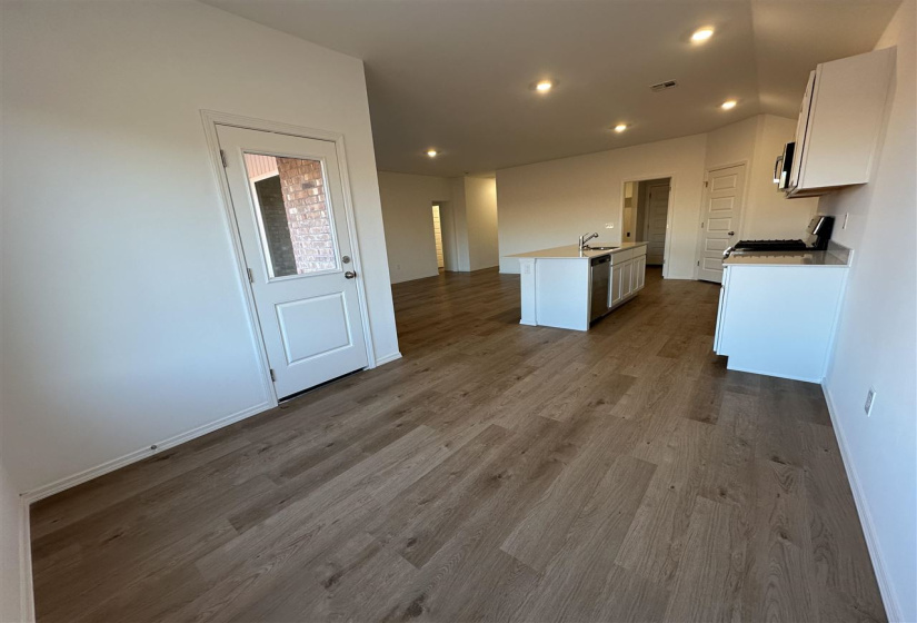 4 Bedrooms Bedrooms, 0 ,2 BathroomsBathrooms,Residential,Single Family,Blackberry,1,132914