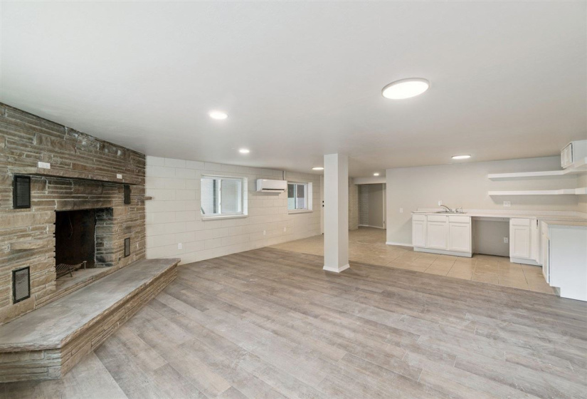 0 , 0 ,11 BathroomsBathrooms,Multi-family,Apartments,Cherry,1,132923