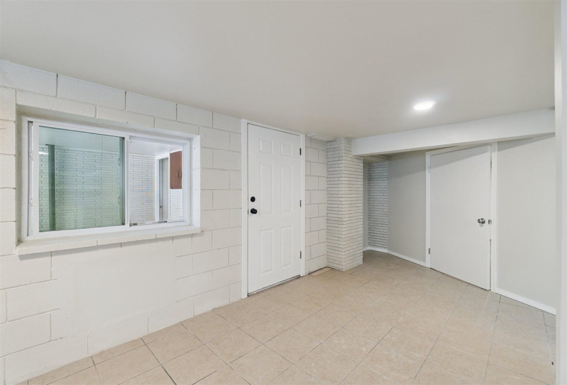 0 , 0 ,11 BathroomsBathrooms,Multi-family,Apartments,Cherry,1,132923