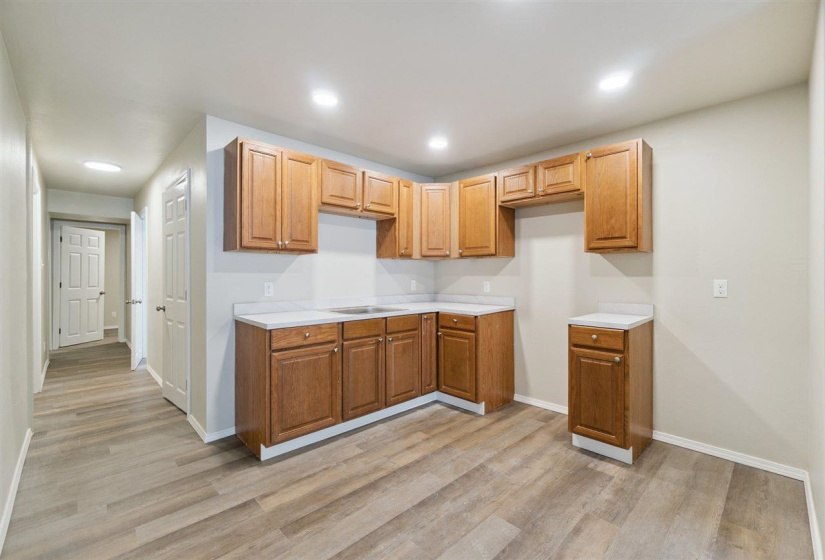 0 , 0 ,11 BathroomsBathrooms,Multi-family,Apartments,Cherry,1,132923