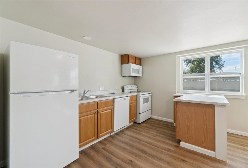 0 , 0 ,11 BathroomsBathrooms,Multi-family,Apartments,Cherry,1,132923