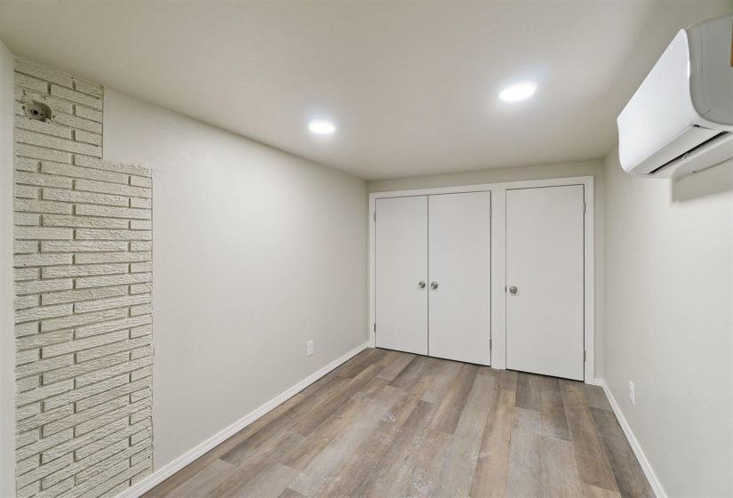 0 , 0 ,11 BathroomsBathrooms,Multi-family,Apartments,Cherry,1,132923