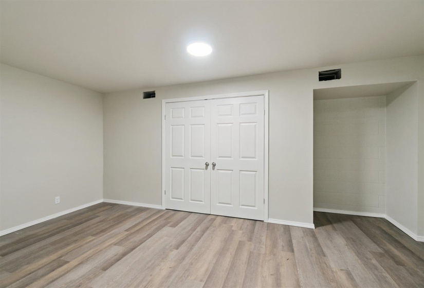 0 , 0 ,11 BathroomsBathrooms,Multi-family,Apartments,Cherry,1,132923