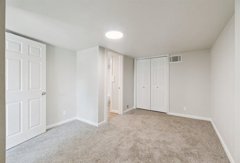 0 , 0 ,11 BathroomsBathrooms,Multi-family,Apartments,Cherry,1,132923