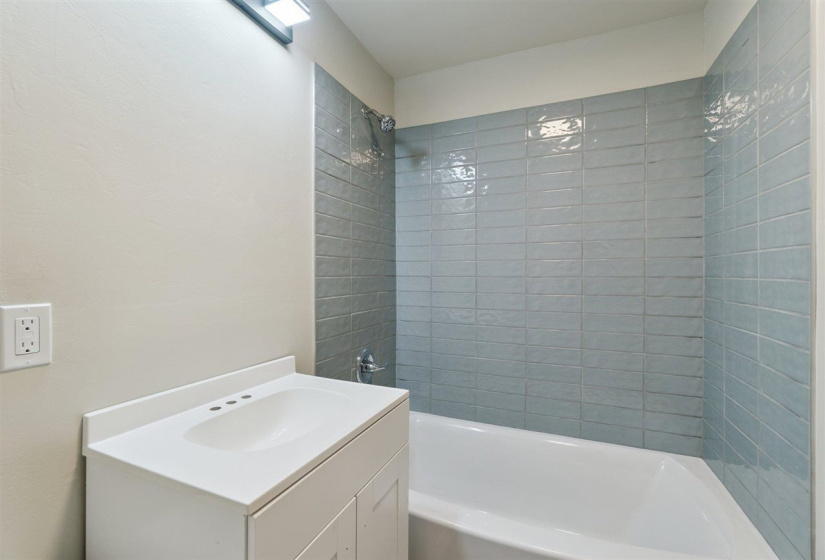 11 Bedrooms Bedrooms, 0 ,8 BathroomsBathrooms,Residential,Condominium/townhouse,Cherry,1,132922
