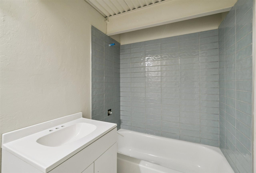 11 Bedrooms Bedrooms, 0 ,8 BathroomsBathrooms,Residential,Condominium/townhouse,Cherry,1,132922