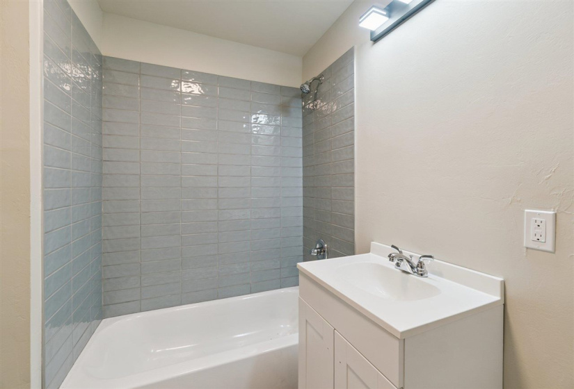 11 Bedrooms Bedrooms, 0 ,8 BathroomsBathrooms,Residential,Condominium/townhouse,Cherry,1,132922