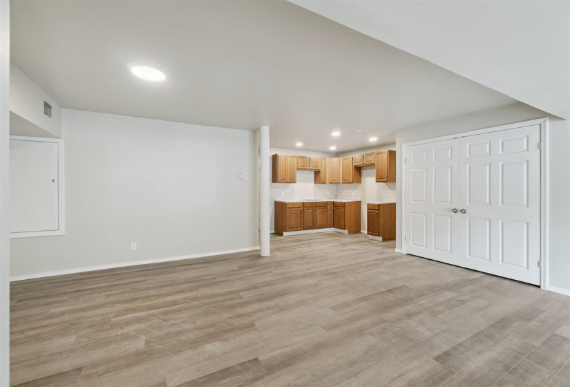 11 Bedrooms Bedrooms, 0 ,8 BathroomsBathrooms,Residential,Condominium/townhouse,Cherry,1,132922
