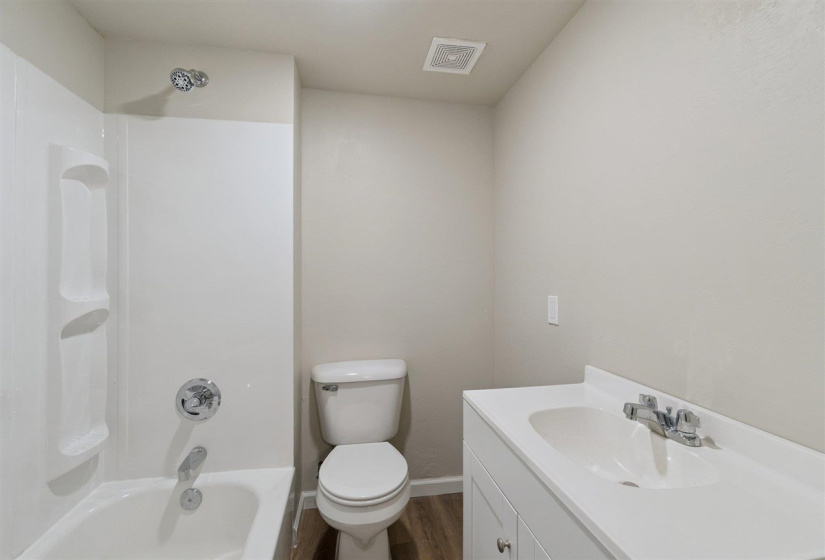 11 Bedrooms Bedrooms, 0 ,8 BathroomsBathrooms,Residential,Condominium/townhouse,Cherry,1,132922