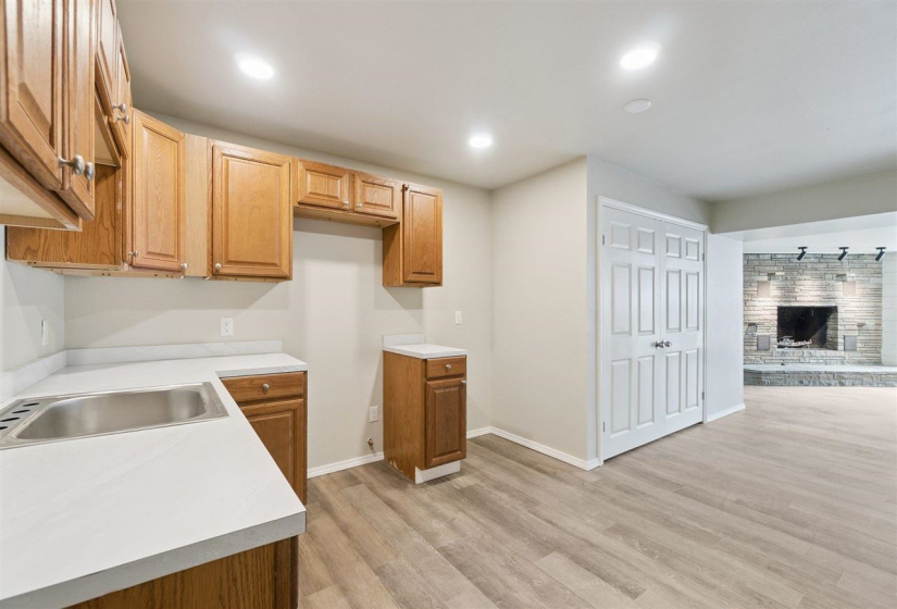 11 Bedrooms Bedrooms, 0 ,8 BathroomsBathrooms,Residential,Condominium/townhouse,Cherry,1,132922