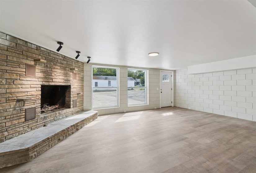 11 Bedrooms Bedrooms, 0 ,8 BathroomsBathrooms,Residential,Condominium/townhouse,Cherry,1,132922