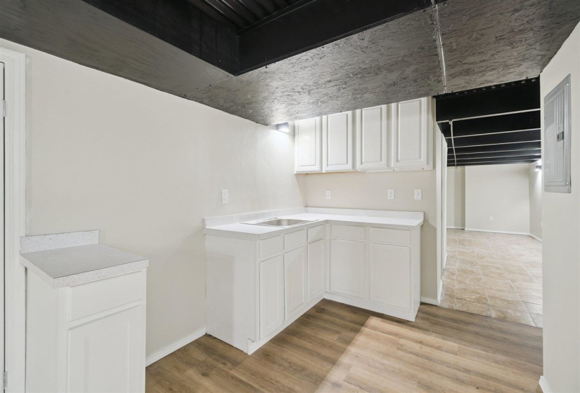 11 Bedrooms Bedrooms, 0 ,8 BathroomsBathrooms,Residential,Condominium/townhouse,Cherry,1,132922