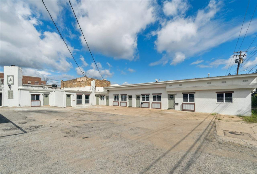 11 Bedrooms Bedrooms, 0 ,8 BathroomsBathrooms,Residential,Condominium/townhouse,Cherry,1,132922